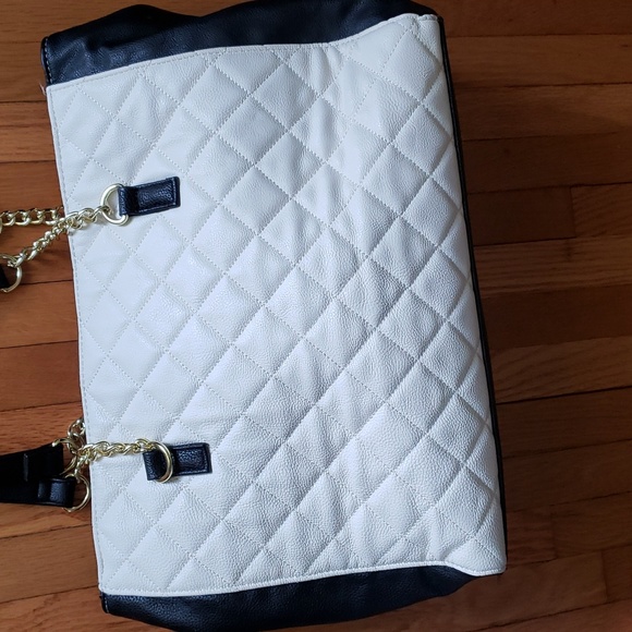 Large Betsey Johnson Bag Convertible  NWOT - Picture 4 of 8